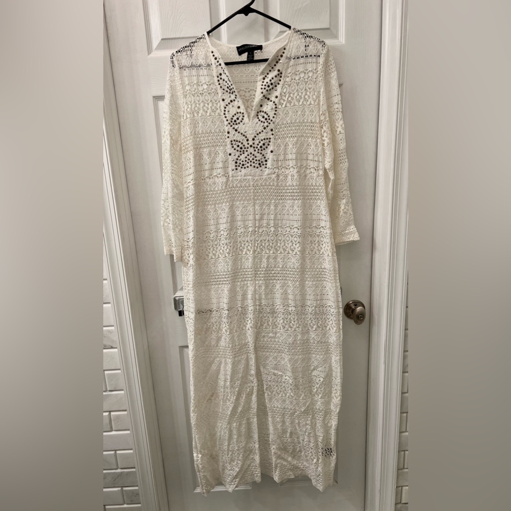 Colleen Lopez White Lace Maxi Dress